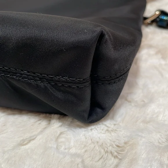 RARE🔥 Henri Bendel PETROL Messenger crossbody!!! - Picture 7 of 8